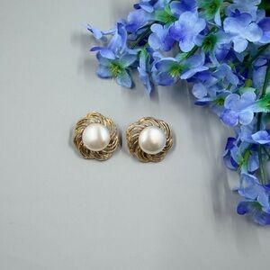 Michele Lynn Signed Vintage Gold and Pearl Earrings